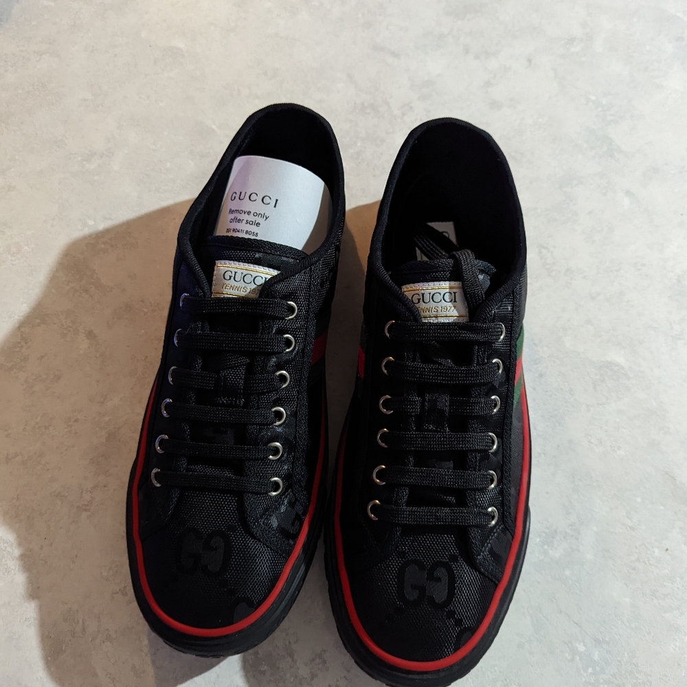 Shoes - Picture 2 of 7